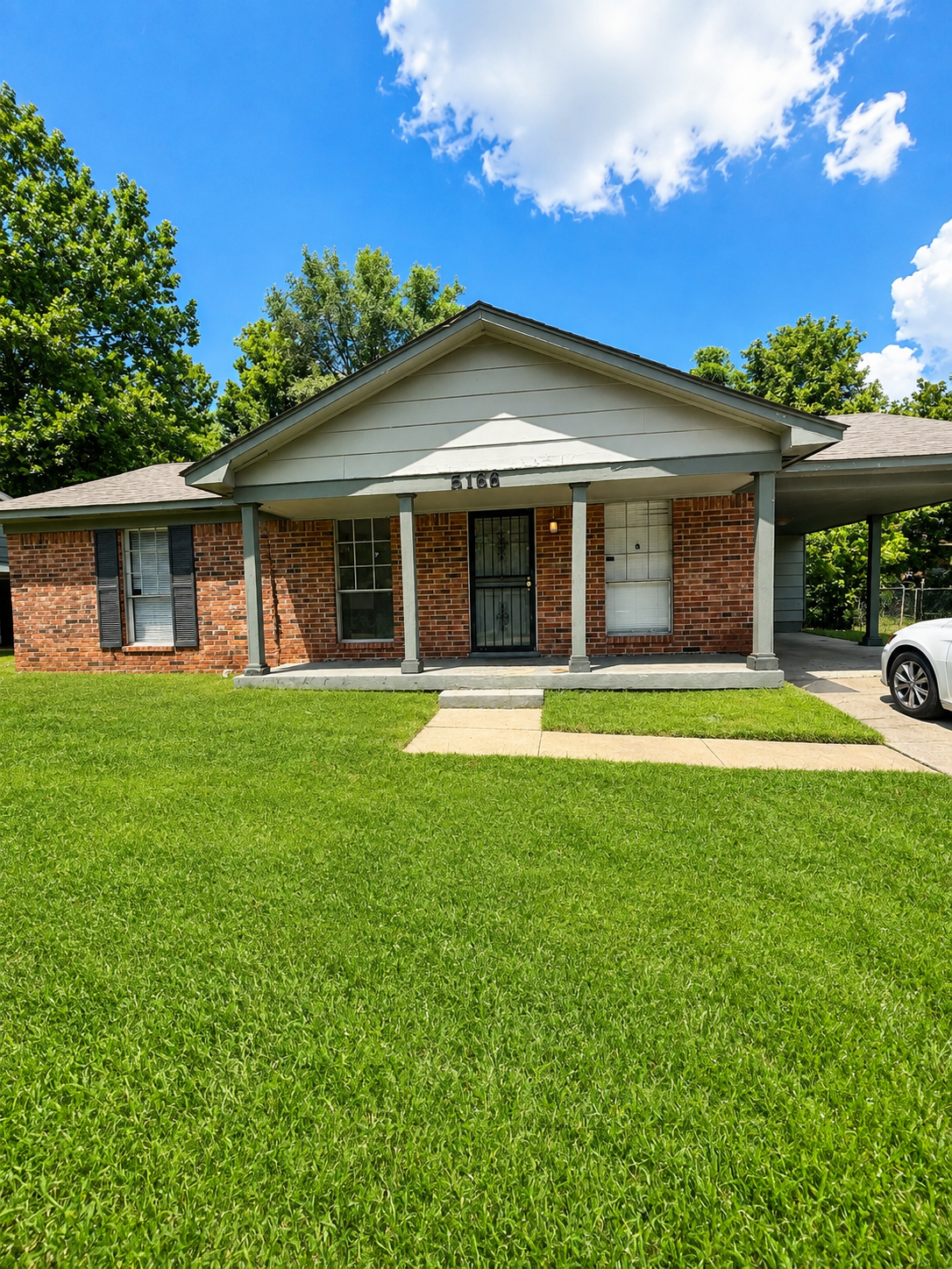 5166 Broken Oak Drive