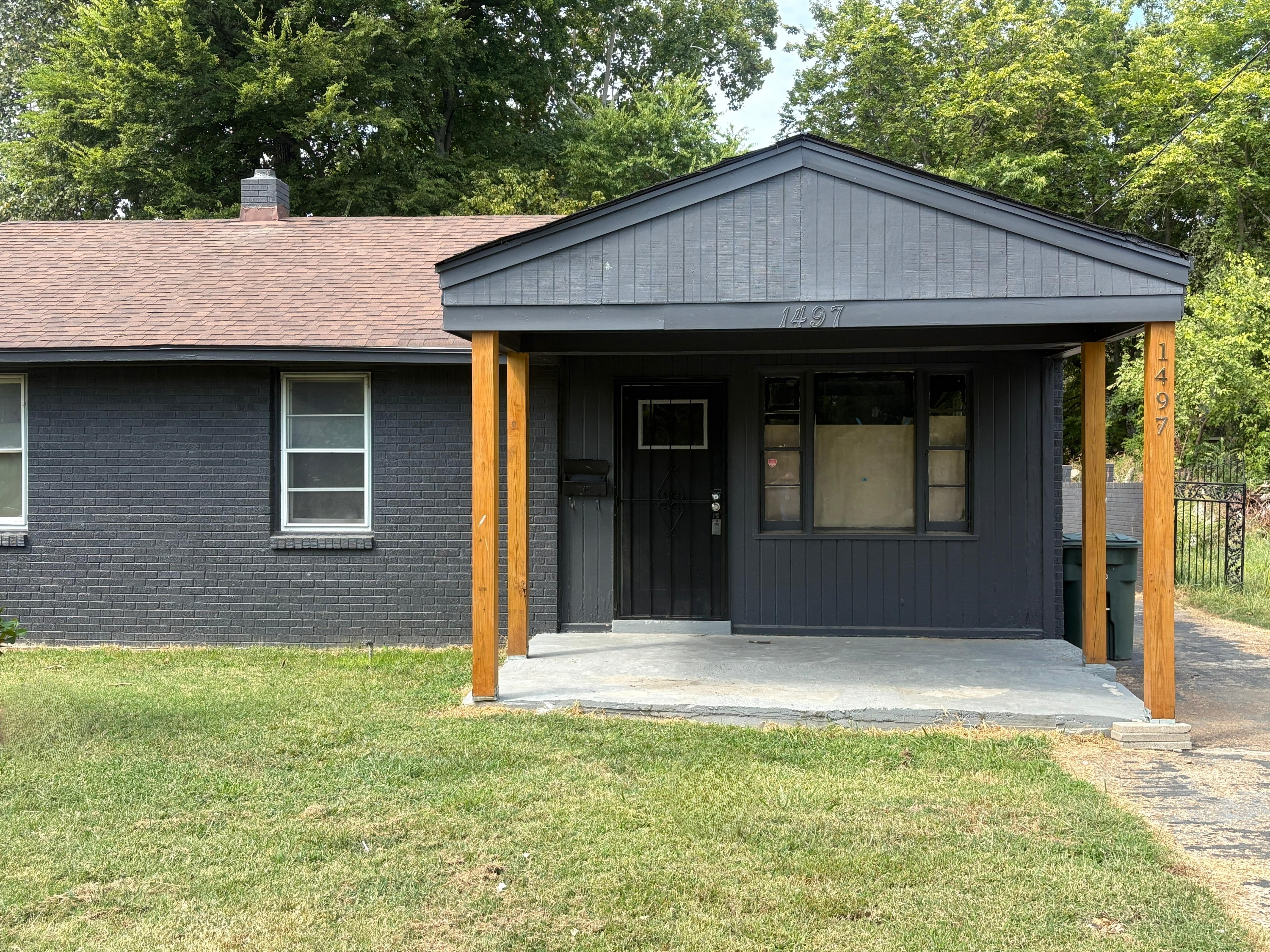 1497 South McLean Boulevard